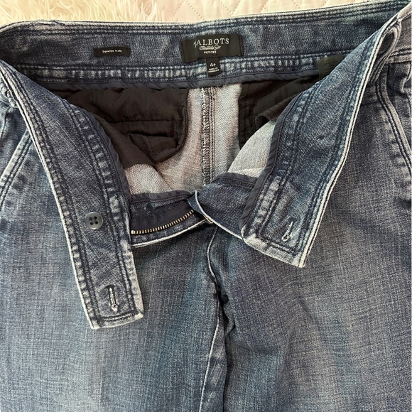 Talbots Signature Flare Classic Fit Jeans Petite Size 4P Medium Wash Denim - Picture 13 of 15